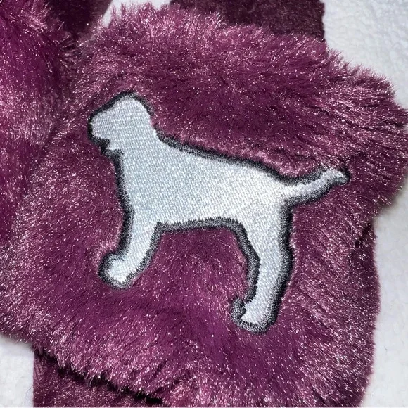 PINK Victorias Secret fuzzy slippers size small (5/6) - Picture 7 of 9